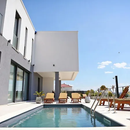 Villa Seabatical *